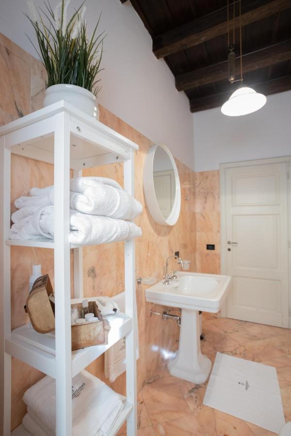 Lo Schiaccianoci Bed&Breakfast De Charme Scanzorosciate Eksteriør billede